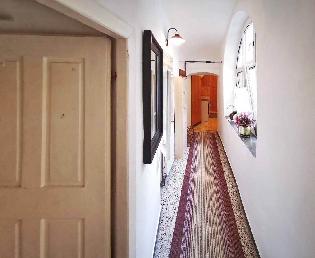 Ferienwohnung Himmelberg 80M2 In Der Altstadt Und Toll Fuer Familien Klagenfurt am Woerthersee Exterior photo